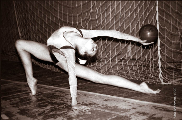 instructor-gymnast-wm2